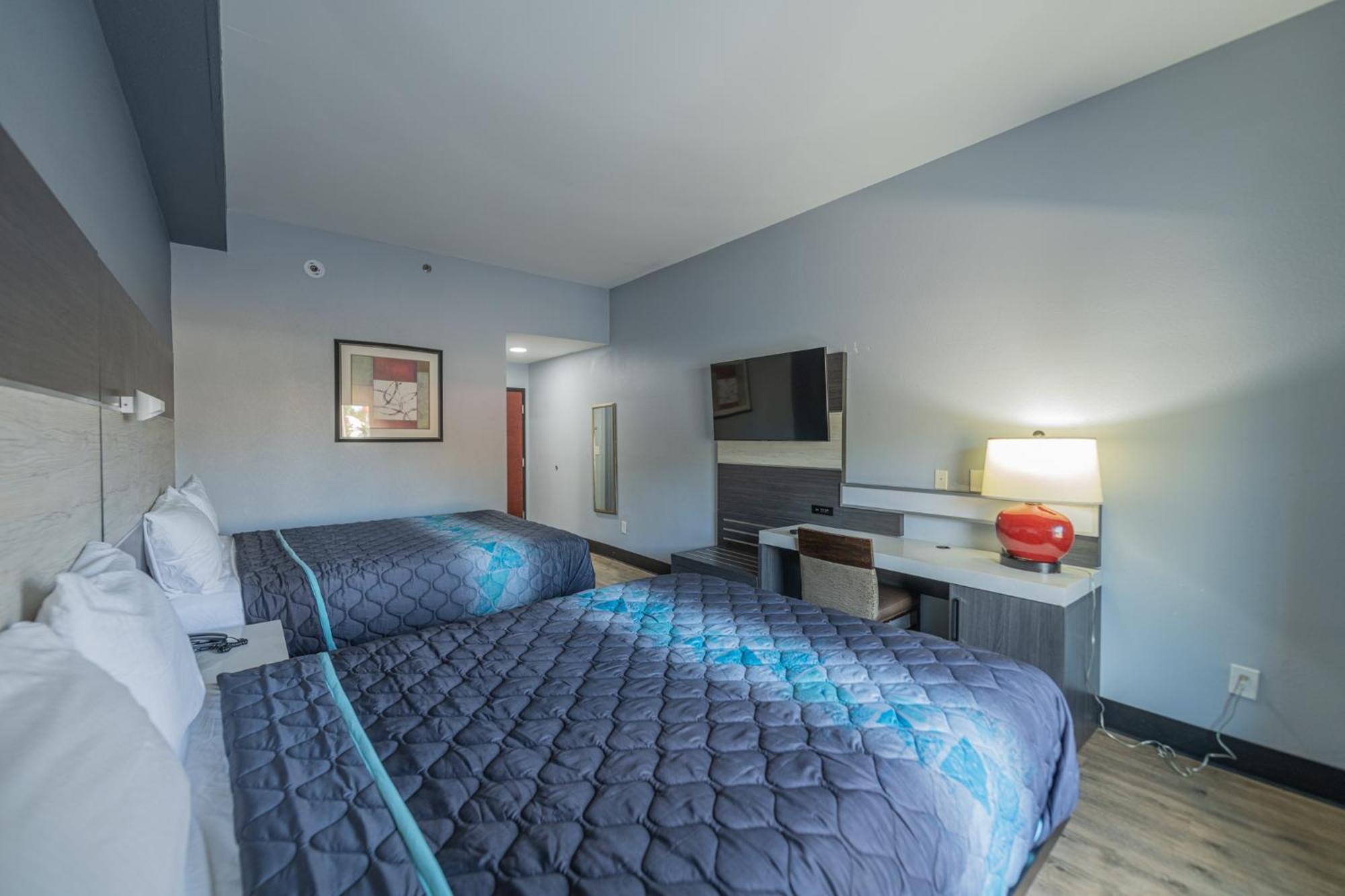 Jamestown Inn & Suites リバーデイル エクステリア 写真