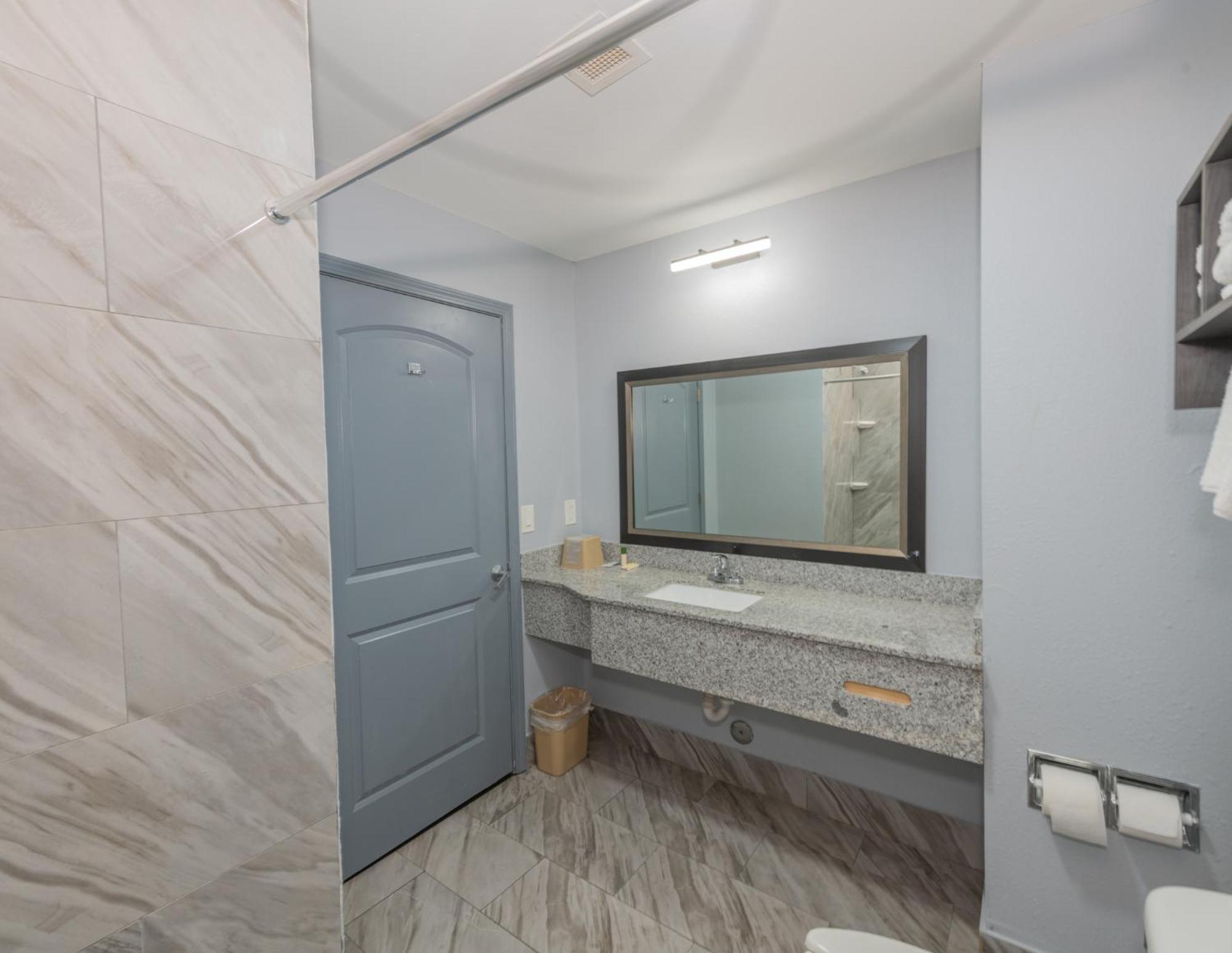 Jamestown Inn & Suites リバーデイル エクステリア 写真