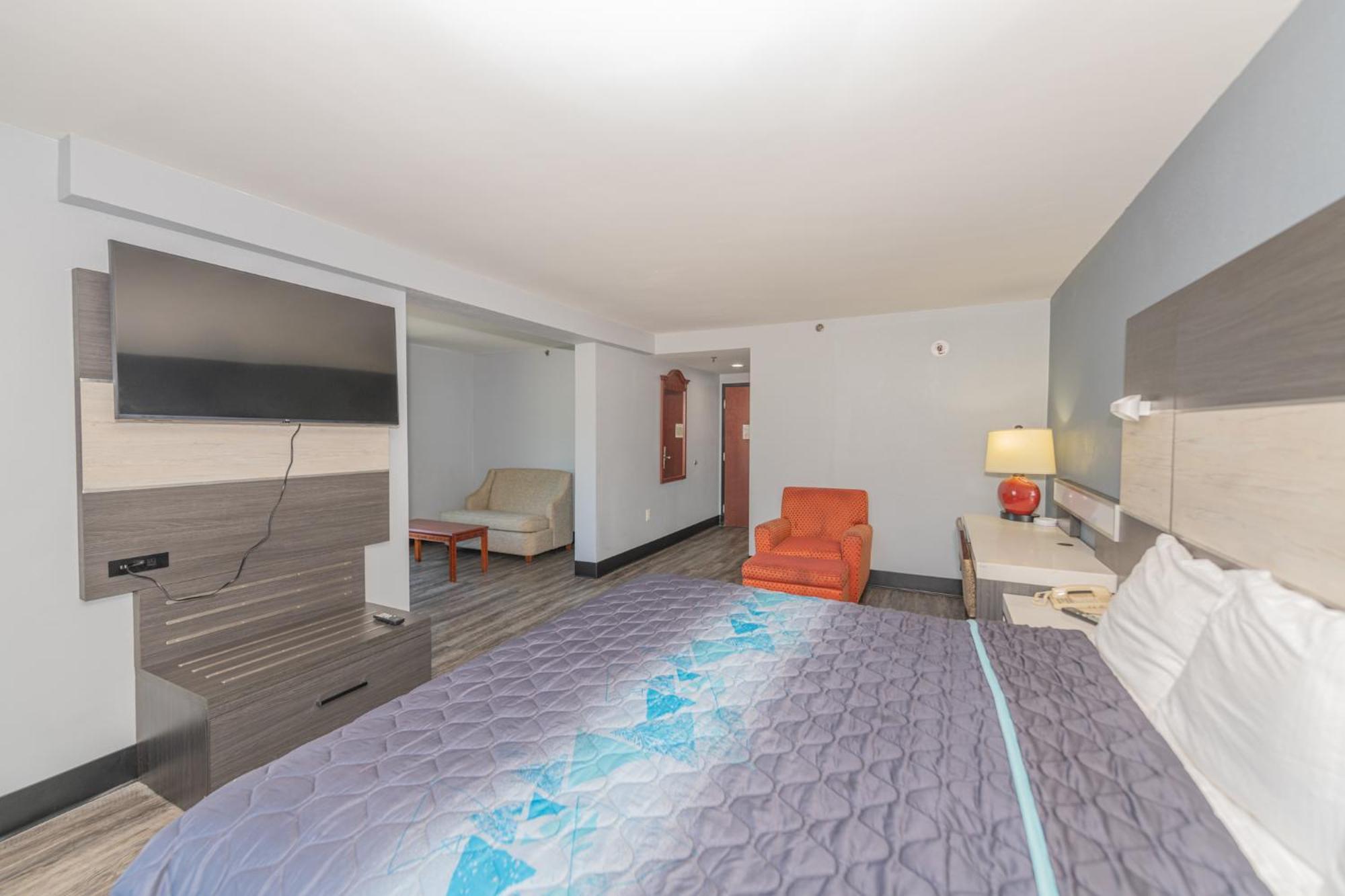 Jamestown Inn & Suites リバーデイル エクステリア 写真