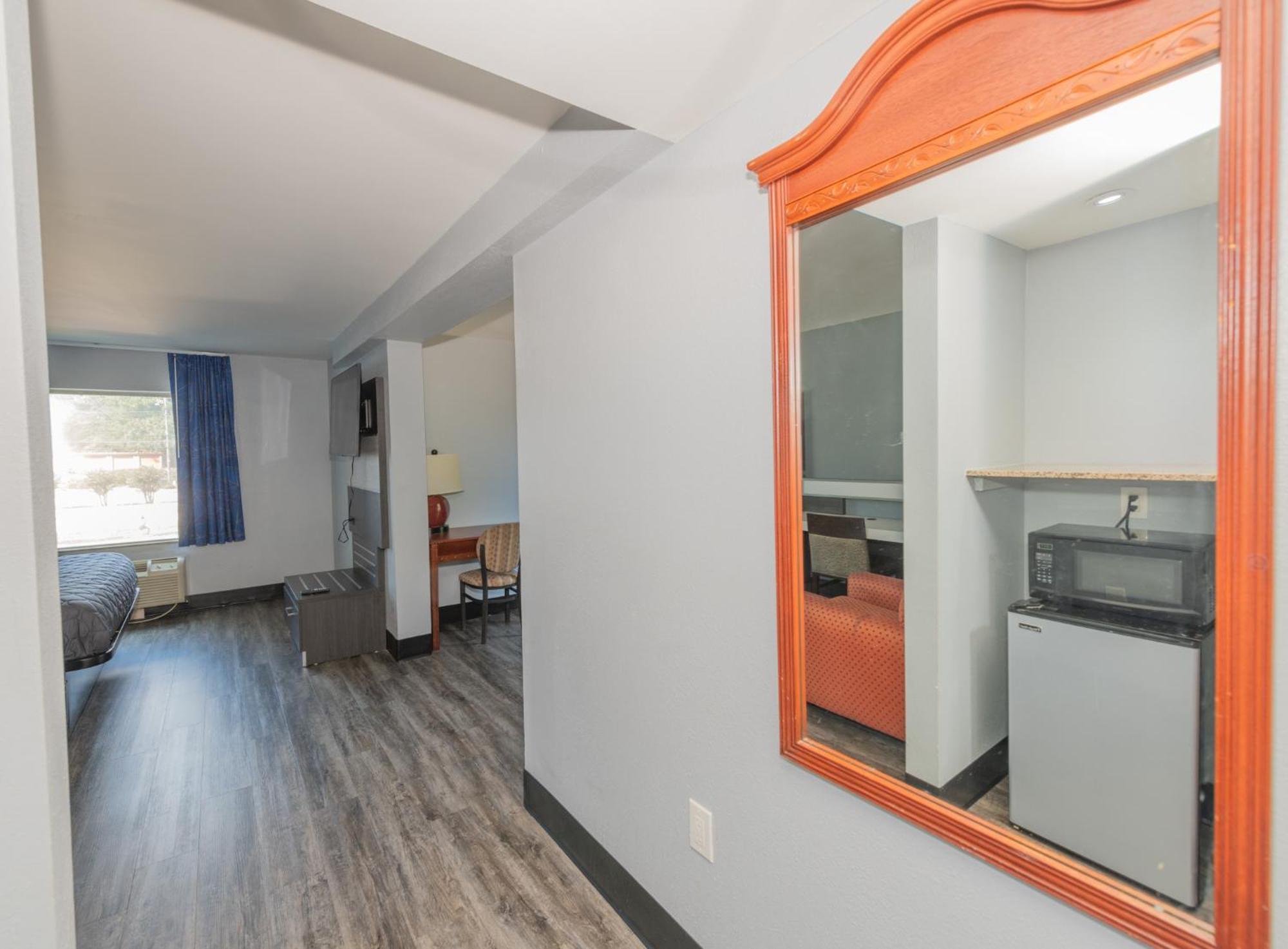 Jamestown Inn & Suites リバーデイル エクステリア 写真